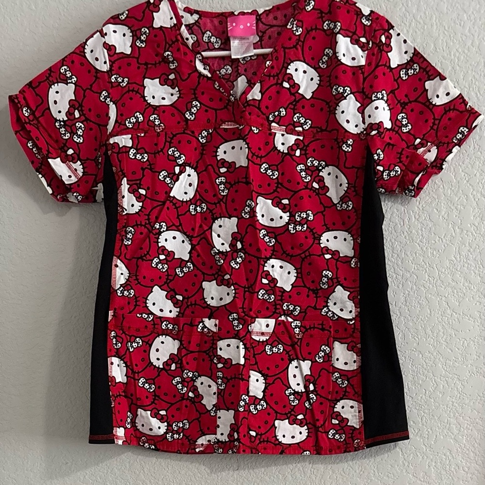 ♥️🖤 Hello Kitty Faces Scrub Top 🖤♥️
